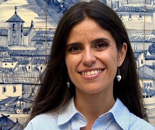 De Coimbra ao ensino do português: a trajetória de Nancy Lopes